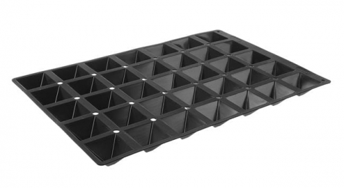 65x65x35mm Küpsetusvorm silikoonist Pyramide 35 per mold