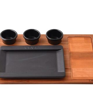 Serveerimisnõu ristkülikukujuline c/puidust vaagnaga. Värvus: must. hümar. 18x25cm. (See toode ei sisalda kastmetopse) 180ml